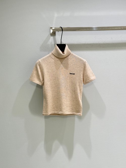 Miu Miu Soft Cashmere Sweater with Streamlined Design and Contemporary Style