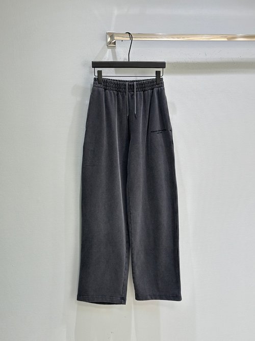 Alexander Wang Simple and Unisex Vintage Washed Logo Sweatshirt and Pants Set