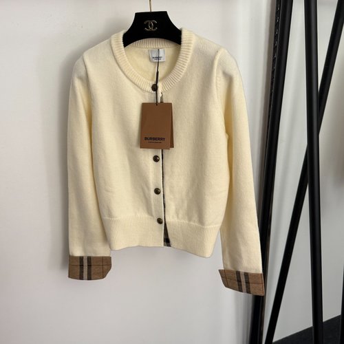 Burberry Checked-Spliced Cuff Round-Neck Knitted Cardigan in Apricot and Gray