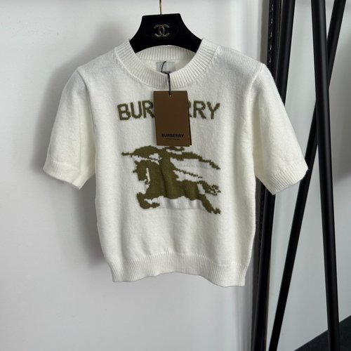 Burberry Horse Knight Logo Crew Neck Short Sleeve Knit Sweater