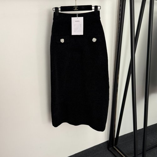 Chanel Knitted High-Waisted Pencil Skirt in White and Black