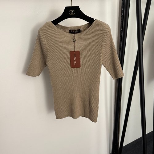 Loro Piana Metal Ring Decorated Slim Sleeveless Wool Knit Top