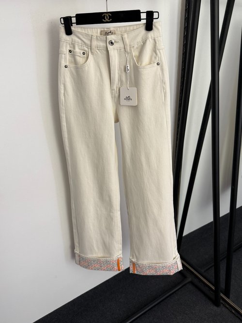 Hermes Fashion Print Roll-Cuffed Skinny Jeans in White/Blue