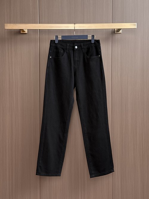 Chrome Hearts High - elastic Jeans with Premium Wash and Good Fit