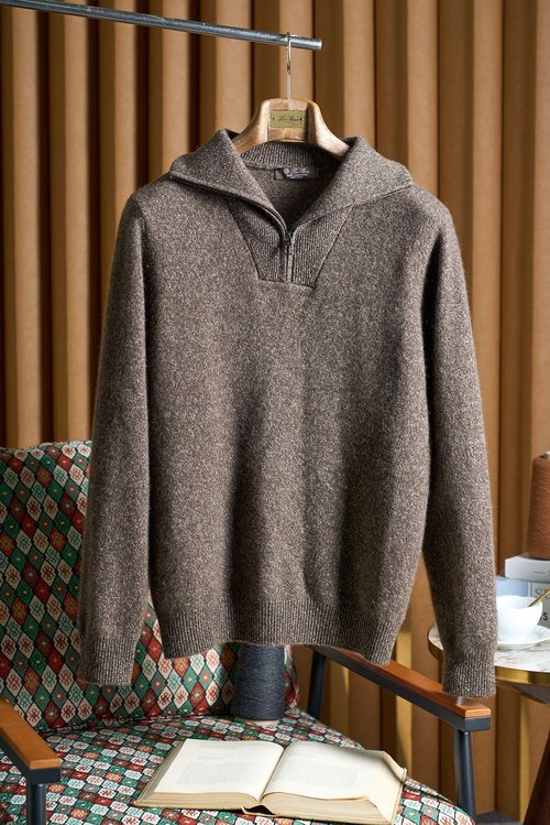 Loro Piana Luxurious Cashmere Zip Sweater with Elegant Style