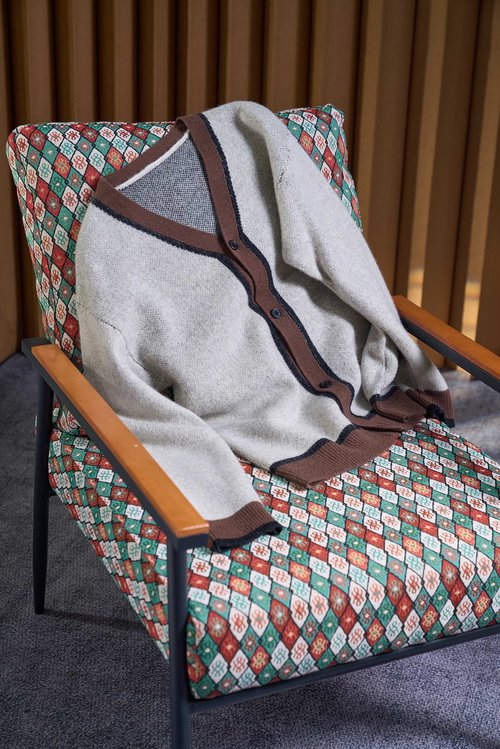 Loro Piana V-Neck Cashmere Cardigan with Contrast Placket