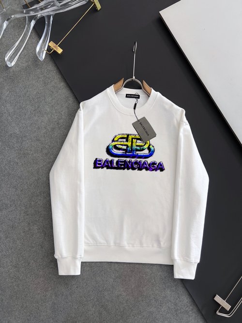Balenciaga Fleece-lined Round Neck Sweatshirt in Black & White