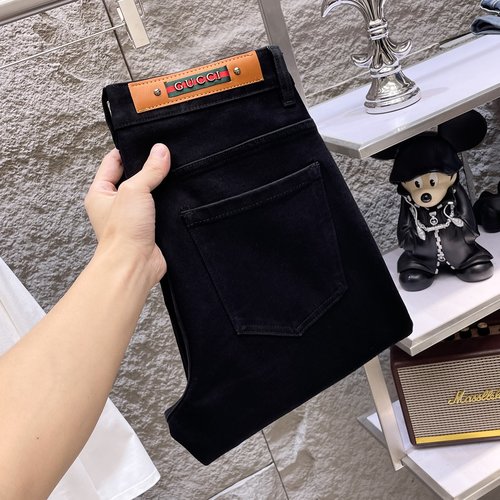 Gucci High-Elasticity Jeans with Fine Details