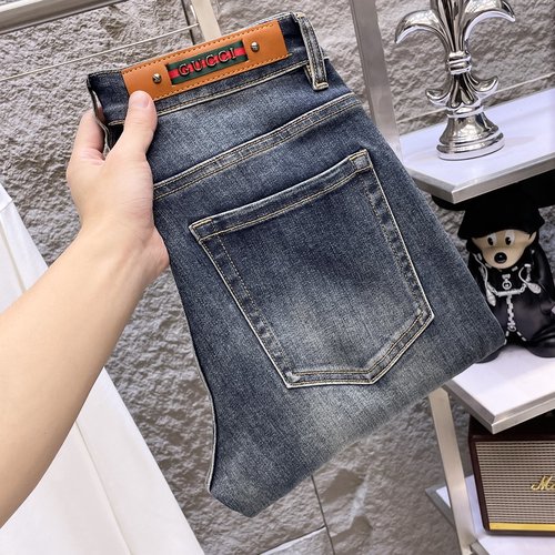 Gucci High-elasticity Jeans with Fine Details