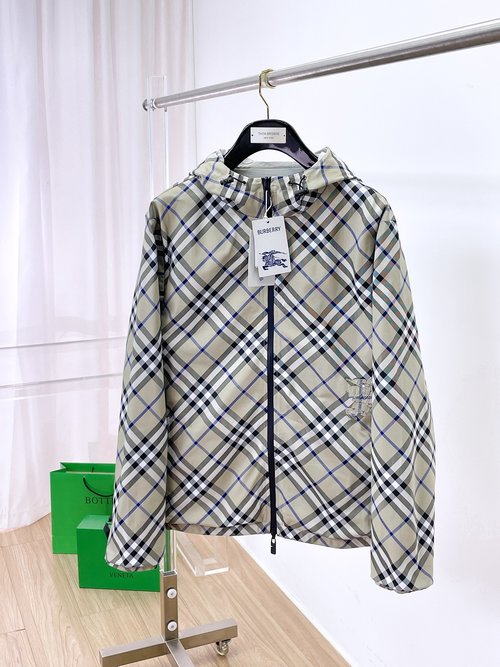 Burberry Double-Sided Waterproof Jacket with High Quality