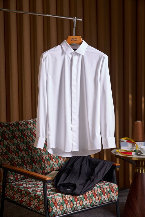 Zegna Business Shirt with Chinese Knot Cufflinks: Cultural Sophistication