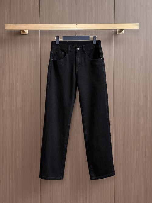 Chrome Hearts High - elastic Jeans with Premium Wash and Good Fit