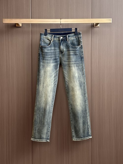 Dior High-elastic Jeans with Premium Wash and Soft Touch