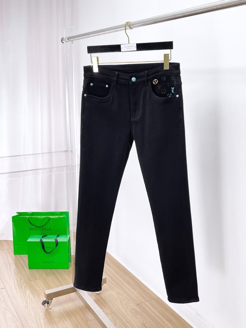 Louis Vuitton Premium Jeans Featuring Comfort Fit and Exquisite Details