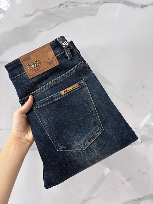 Dolce & Gabbana Premium Customized Stretch Jeans with Fine Workmanship