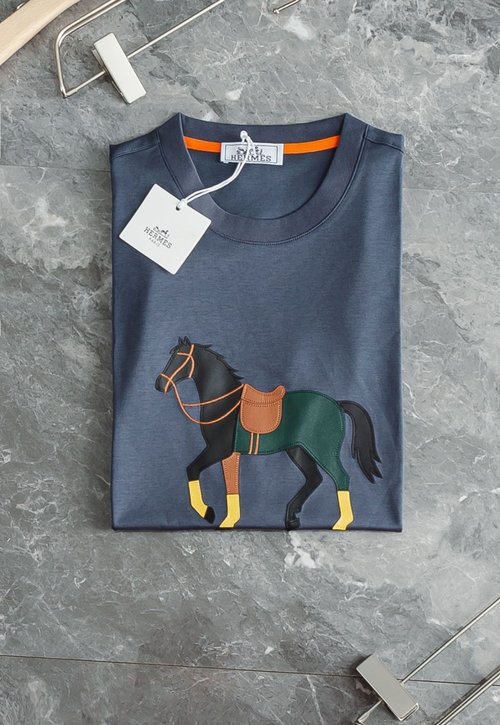 Hermes Soft and Breathable Round Neck T-Shirt