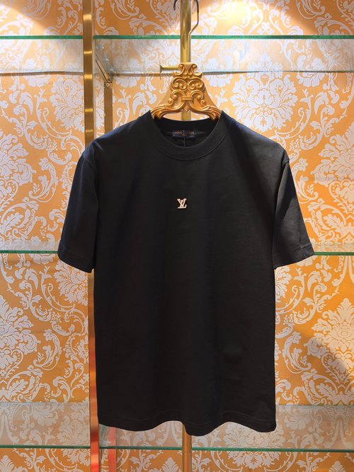 Louis Vuitton Stylish T-Shirt with Gold-Embellished Embroidery