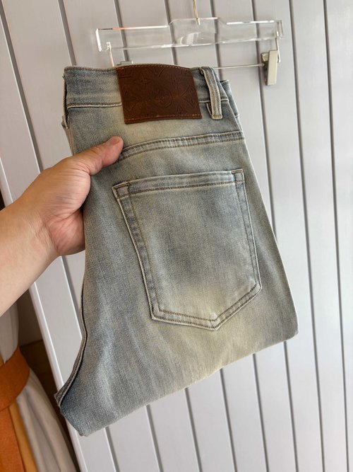 Louis Vuitton Premium Jeans with Excellent Comfort and Fit