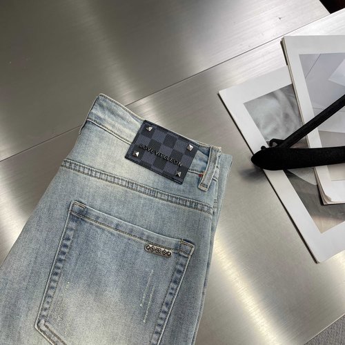 Louis Vuitton Premium Jeans with Excellent Comfort and Fit