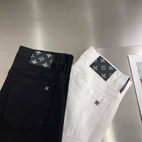 Louis Vuitton Premium Jeans with Excellent Comfort and Fit