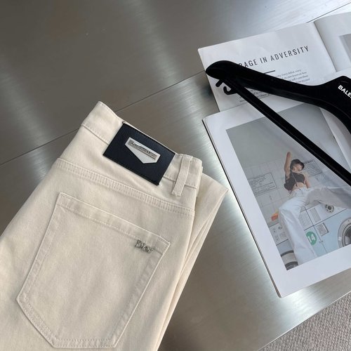 Dior Premium Jeans with Excellent Comfort and Fit