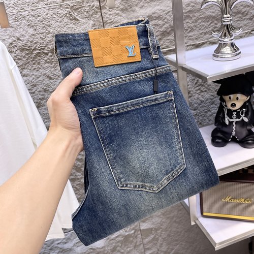 Louis Vuitton High-elastic Jeans with Premium Wash and Great Fit