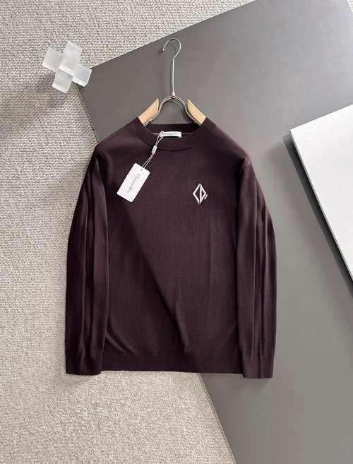 Dior Soft Custom Knitwear with Elegant Texture