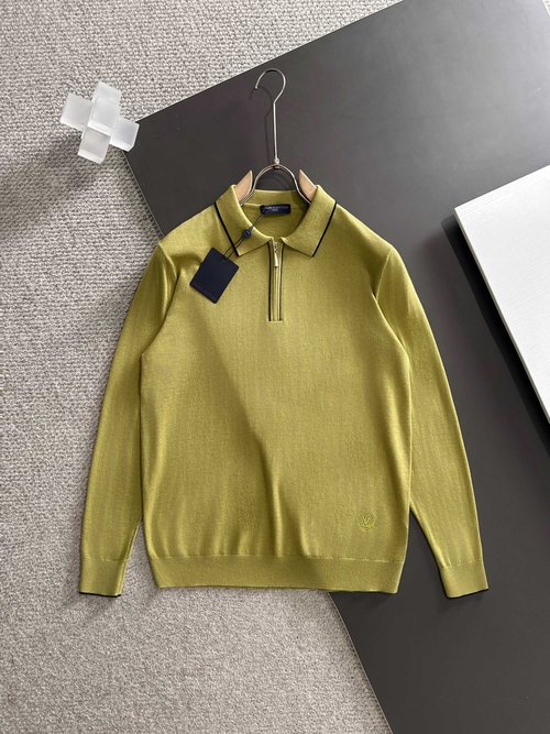 Louis Vuitton Cashmere Knitwear: Elegant Texture and Comfort