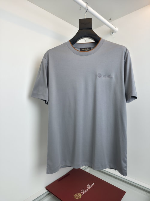 Loro Piana Versatile Crew-neck Short-sleeve T-shirt for Outdoor Activities