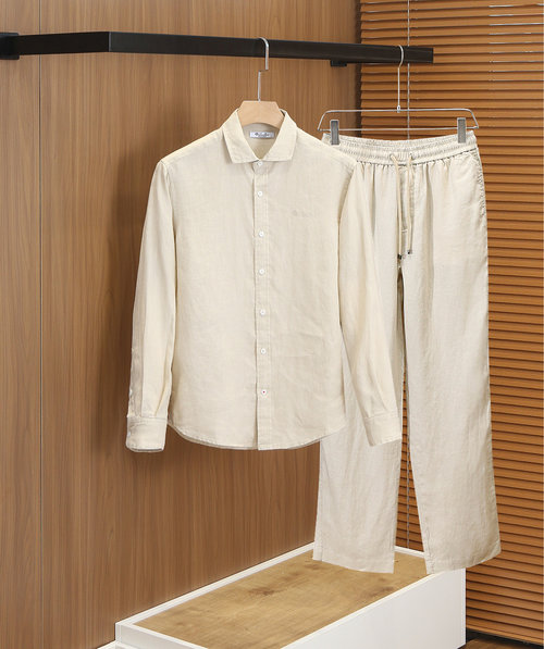 Loro Piana 100% Linen Shirt Suit for a Relaxed Look