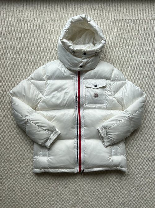 Moncler Premium Down Jacket with Top-notch Materials