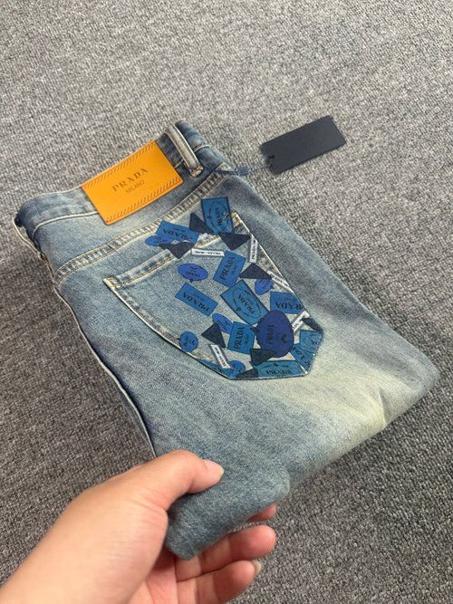 Louis Vuitton Returnable Slim Tapered Jeans with Fine Craft