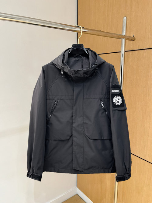 Burberry Double-sided Wearing Jacket with High Comfort