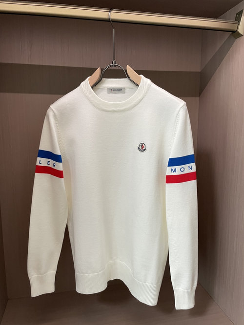 Moncler Fashionable Knitwear with Brand Elements