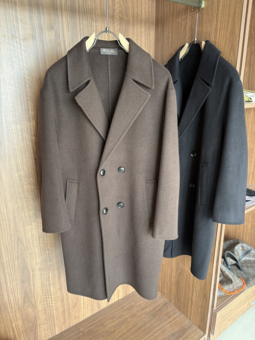 Fendi Herringbone Wool - Cashmere Blend Elegant Coat