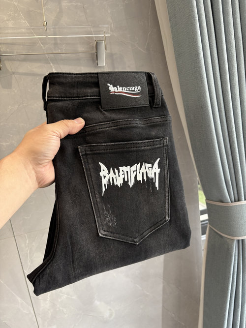 Fendi Soft Jeans with Luxury Cowhide Waist Tag