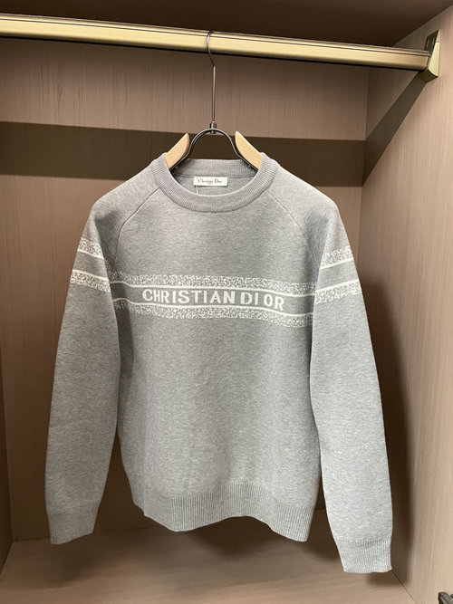 Dior Fashionable Knitted Sweater with Brand Accents