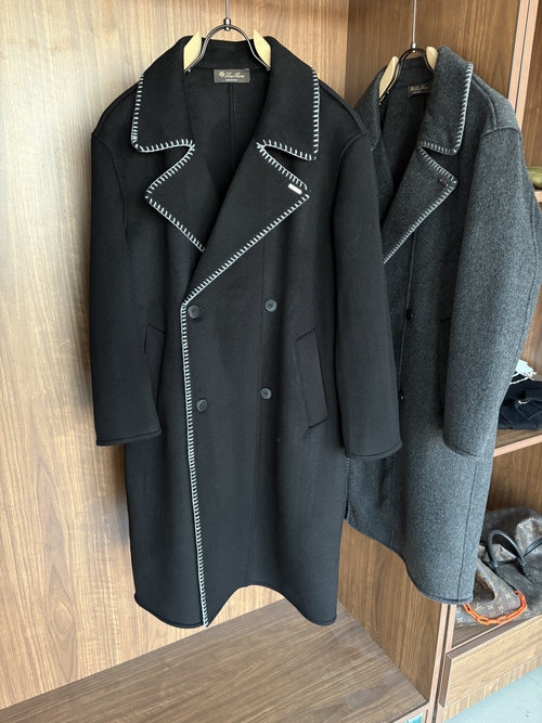 Fendi Stylish Herringbone Wool-Cashmere Blend Coat