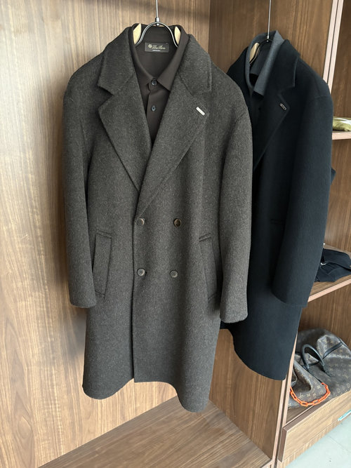 Fendi Elegant Herringbone Wool-Cashmere Blend Coat