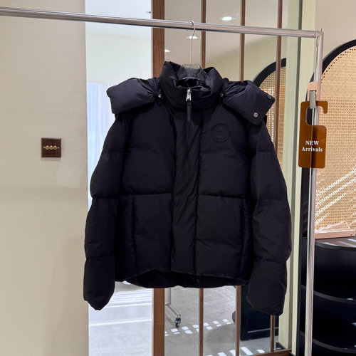 Canada Goose Detachable Sleeves Warm Padded Jacket