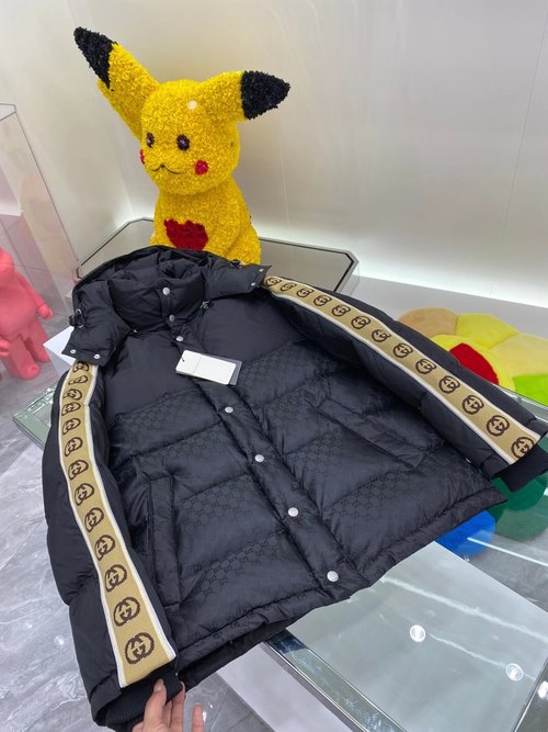 Gucci Luxury Replica Dark Pattern Reflective Down Jacket
