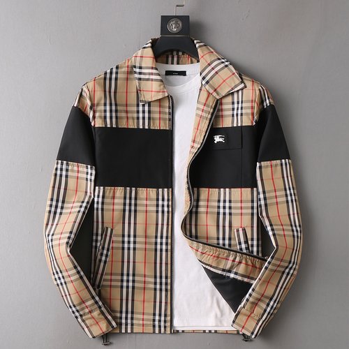 Burberry Premium Jacket with Breathable Fabric and Good Fit
