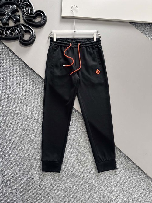 Hermes Elegant Business Casual Trousers with Luxurious Texture and Fit