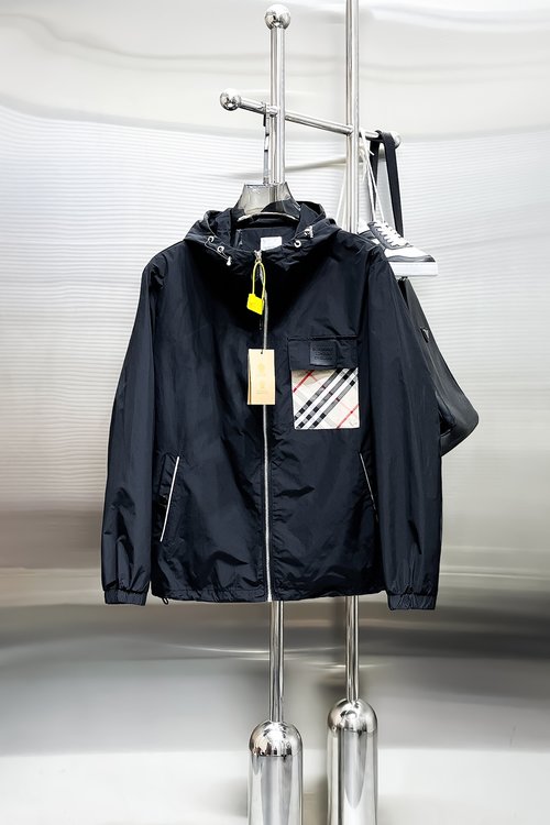 Burberry Exclusive New Jacket: Breathable & Top-quality