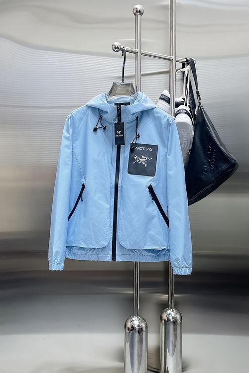 ArcTeryx Pre - sale Jacket with High Comfort and Good Fit