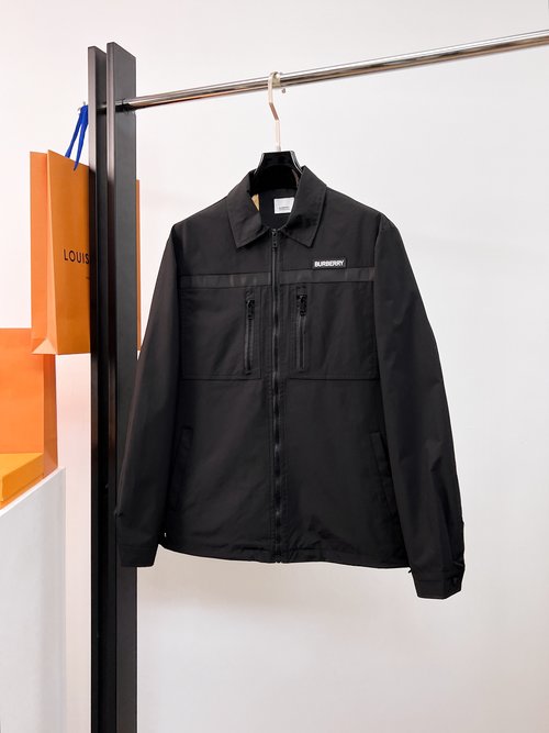 Burberry Returnable Jacket with Premium Fabric and Design