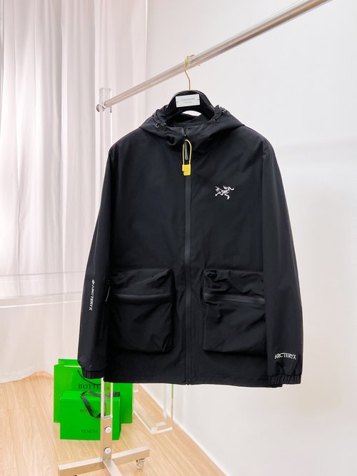 ArcTeryx Pre-sale Comfortable and Well - fitting Jacket