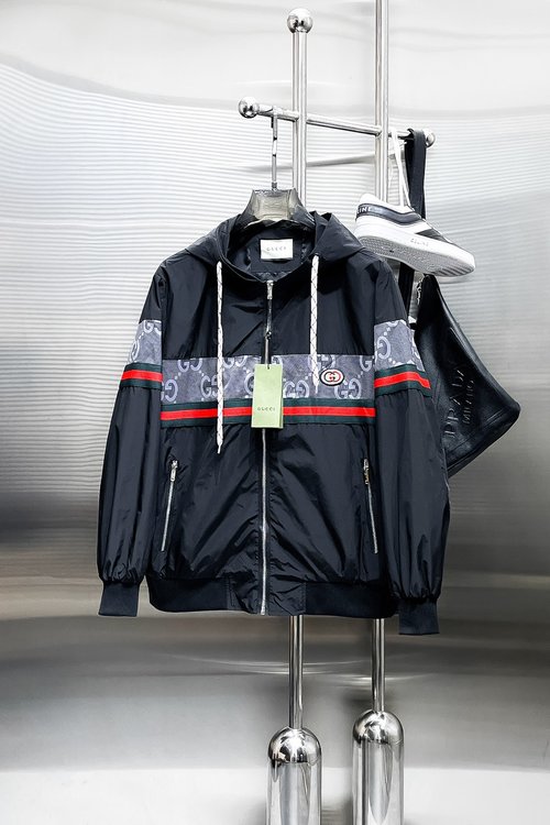 Gucci Double-sided Full-logo Jacket with Great Comfort