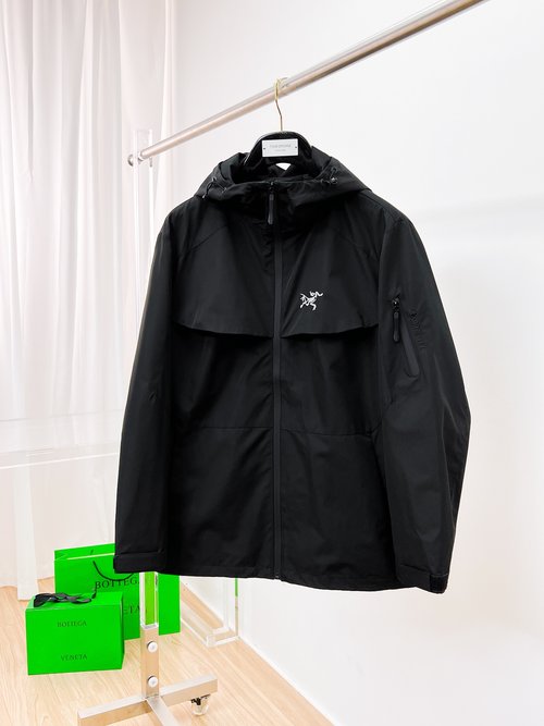 ArcTeryx Premium Jacket with Breathable Fabric and Good Fit