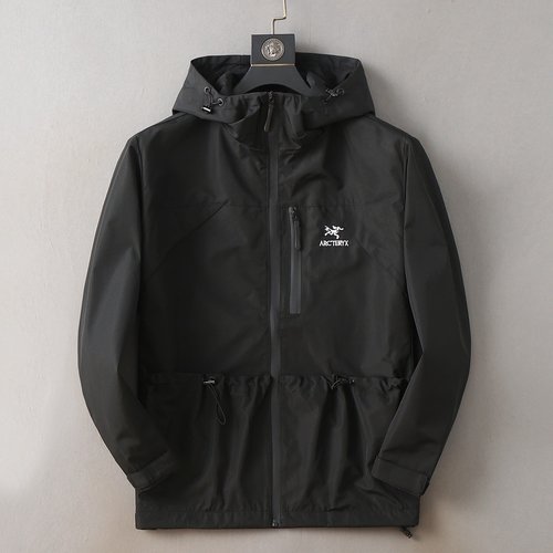 ArcTeryx Premium Jacket with High Breathability and Good Fit